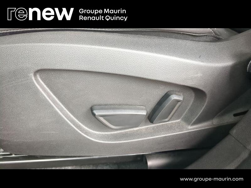 Photo 14 de l’annonce de RENAULT  d’occasion à vendre à QUINCY-SOUS-SÉNART