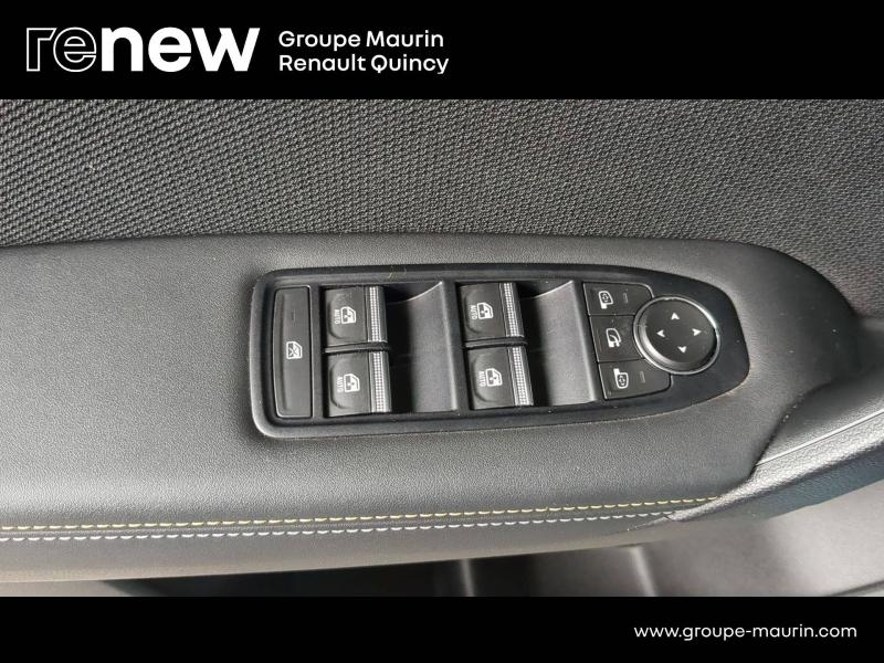 Photo 15 de l’annonce de RENAULT  d’occasion à vendre à QUINCY-SOUS-SÉNART