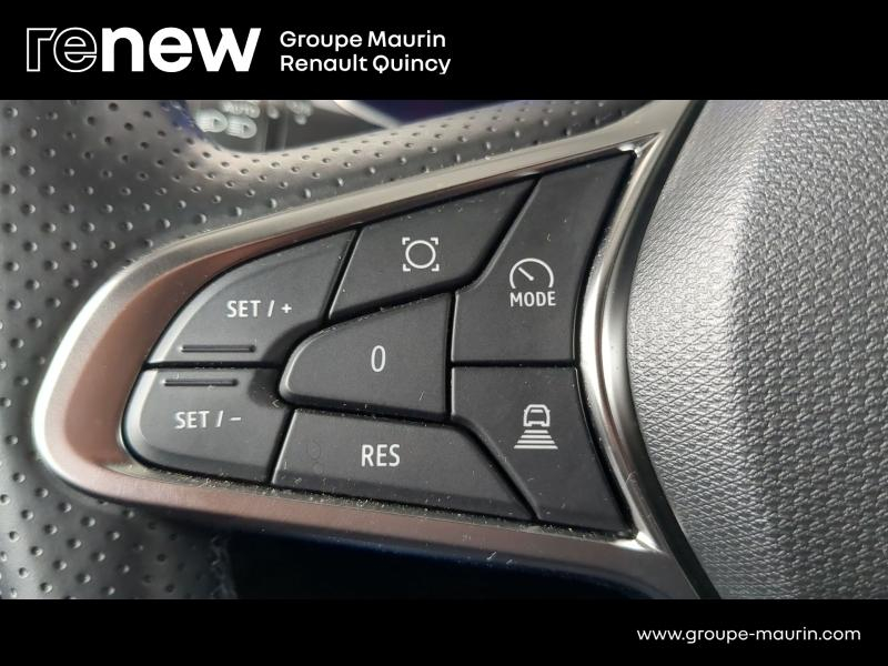 Photo 20 de l’annonce de RENAULT  d’occasion à vendre à QUINCY-SOUS-SÉNART