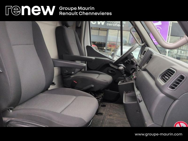 Photo 12 de l’annonce de RENAULT Master Fg VUL d’occasion à vendre à CHENNEVIÈRES-SUR-MARNE