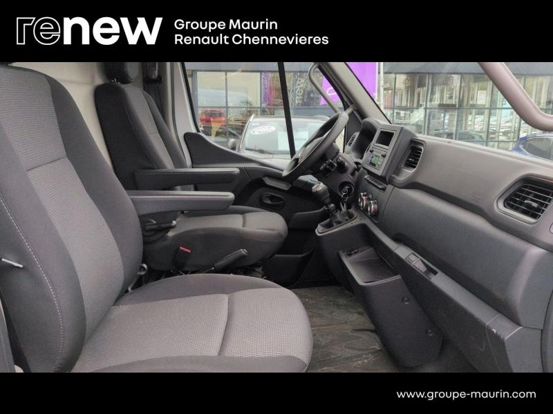 Photo 13 de l’annonce de RENAULT Master Fg VUL d’occasion à vendre à CHENNEVIÈRES-SUR-MARNE