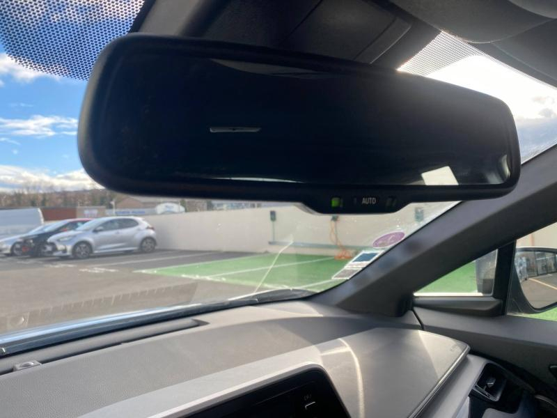 Photo 17 de l’annonce de TOYOTA C-HR d’occasion à vendre à CHARMEIL