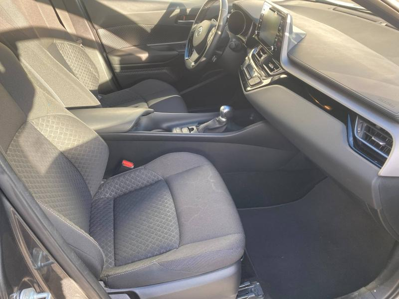 Photo 20 de l’annonce de TOYOTA C-HR d’occasion à vendre à CHARMEIL