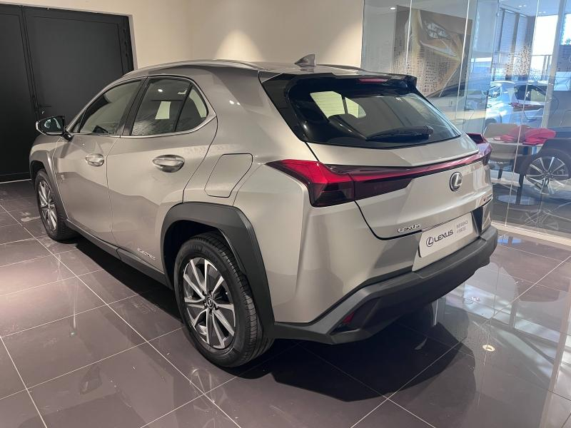 Photo 6 de l’annonce de LEXUS UX d’occasion à vendre à LATTES