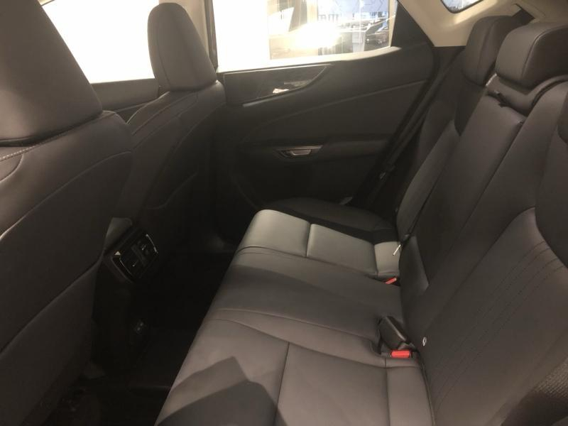Photo 6 de l’annonce de LEXUS NX d’occasion à vendre à LATTES