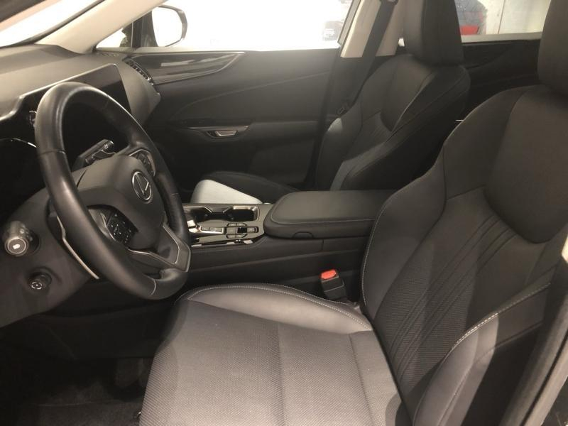 Photo 19 de l’annonce de LEXUS NX d’occasion à vendre à LATTES
