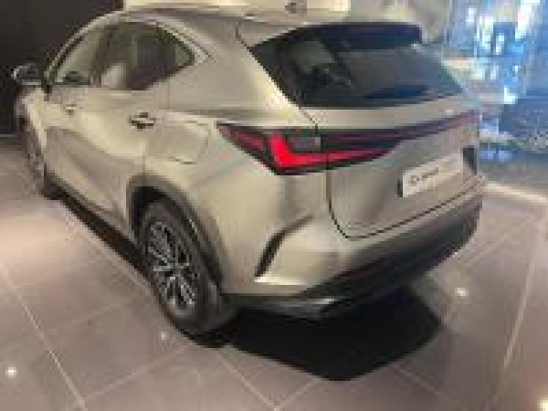 Photo 9 de l’annonce de LEXUS NX d’occasion à vendre à LATTES