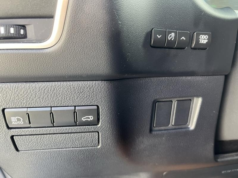 Photo 5 de l’annonce de LEXUS NX d’occasion à vendre à LATTES