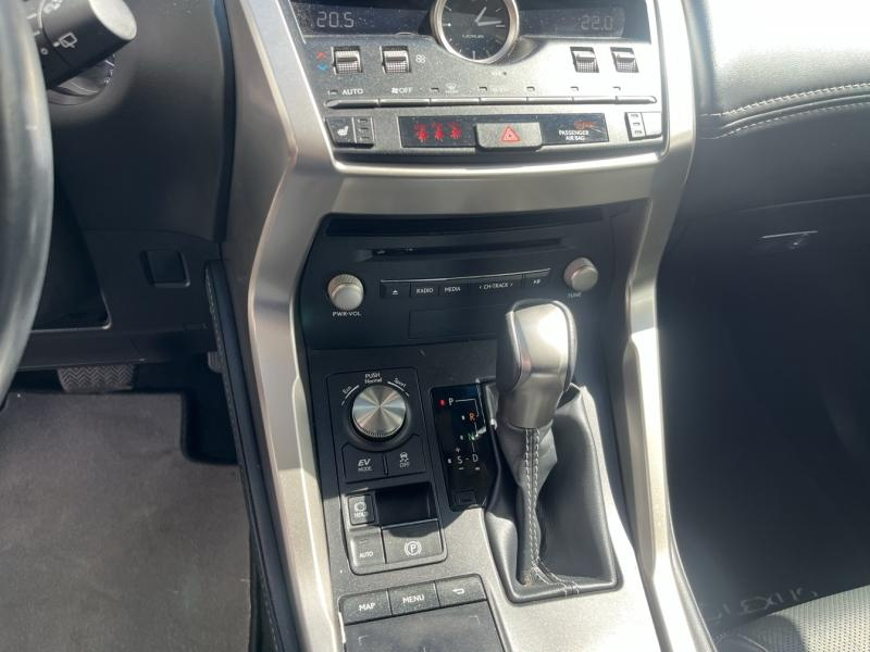 Photo 9 de l’annonce de LEXUS NX d’occasion à vendre à LATTES