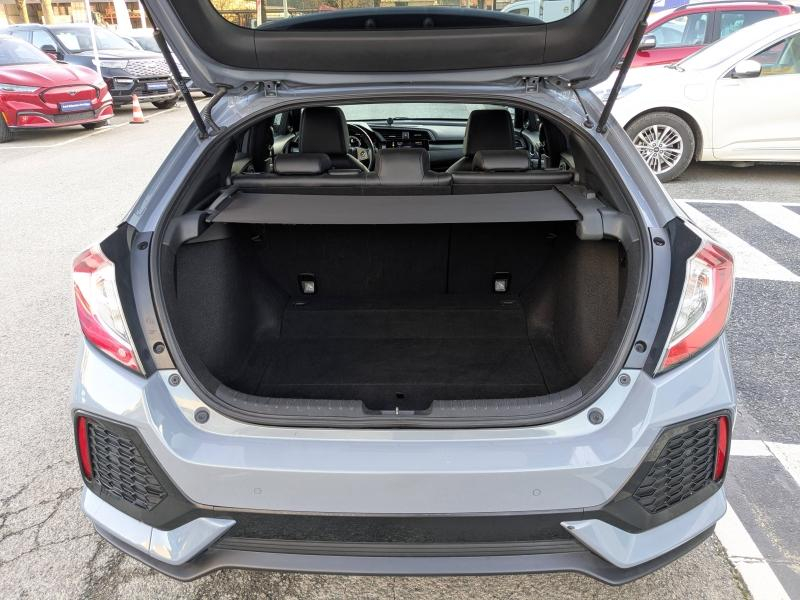 Photo 8 de l’annonce de HONDA Civic d’occasion à vendre à DRAGUIGNAN