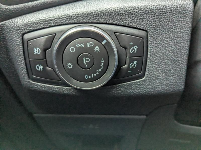 Photo 14 de l’annonce de FORD EcoSport d’occasion à vendre à DRAGUIGNAN