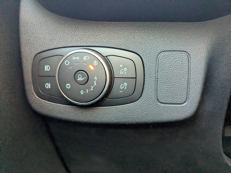 Photo 14 de l’annonce de FORD Puma d’occasion à vendre à DRAGUIGNAN