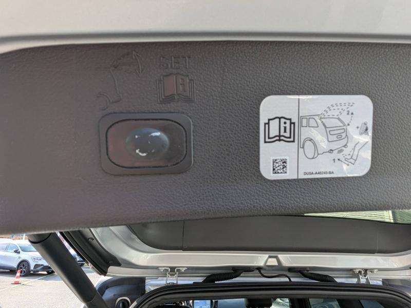 Photo 12 de l’annonce de FORD Kuga d’occasion à vendre à DRAGUIGNAN