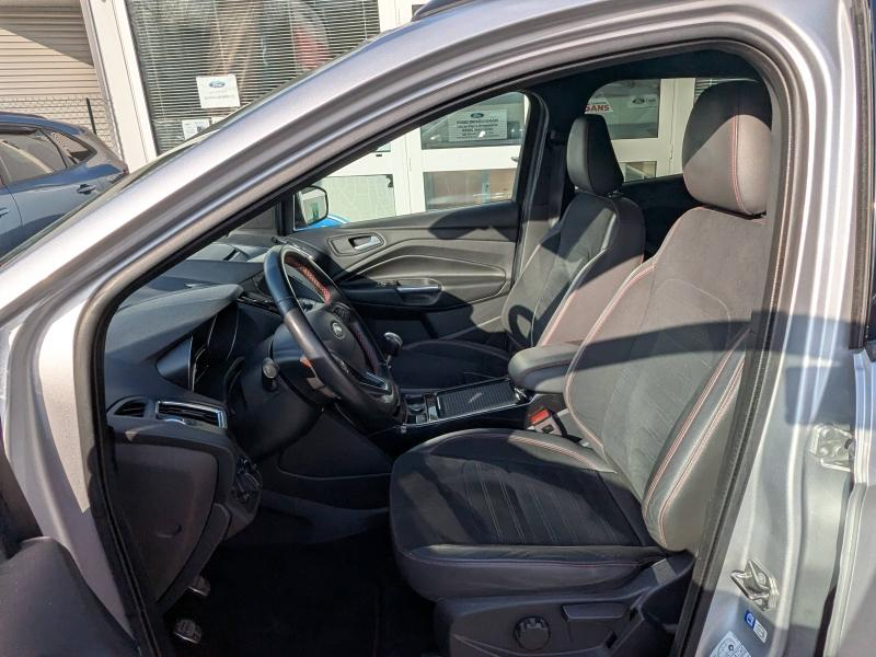 Photo 15 de l’annonce de FORD Kuga d’occasion à vendre à DRAGUIGNAN