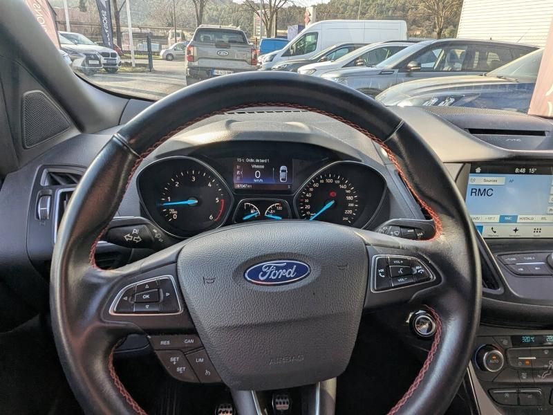 Photo 20 de l’annonce de FORD Kuga d’occasion à vendre à DRAGUIGNAN