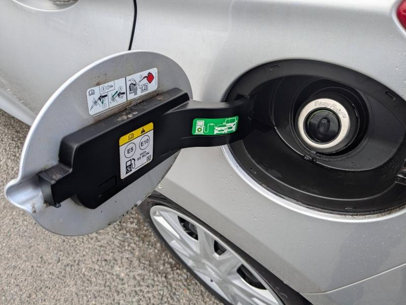 Photo 11 de l’annonce de FORD Fiesta d’occasion à vendre à DRAGUIGNAN