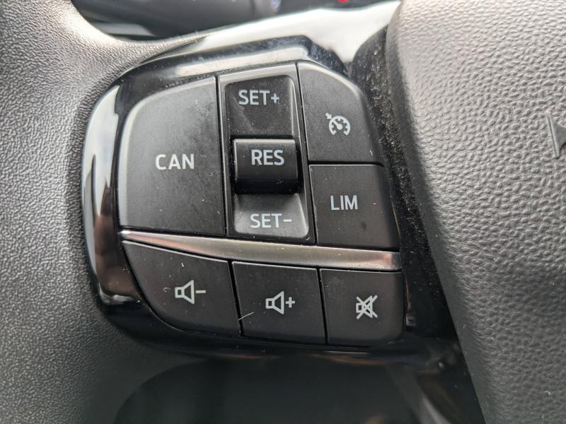 Photo 18 de l’annonce de FORD Fiesta d’occasion à vendre à DRAGUIGNAN