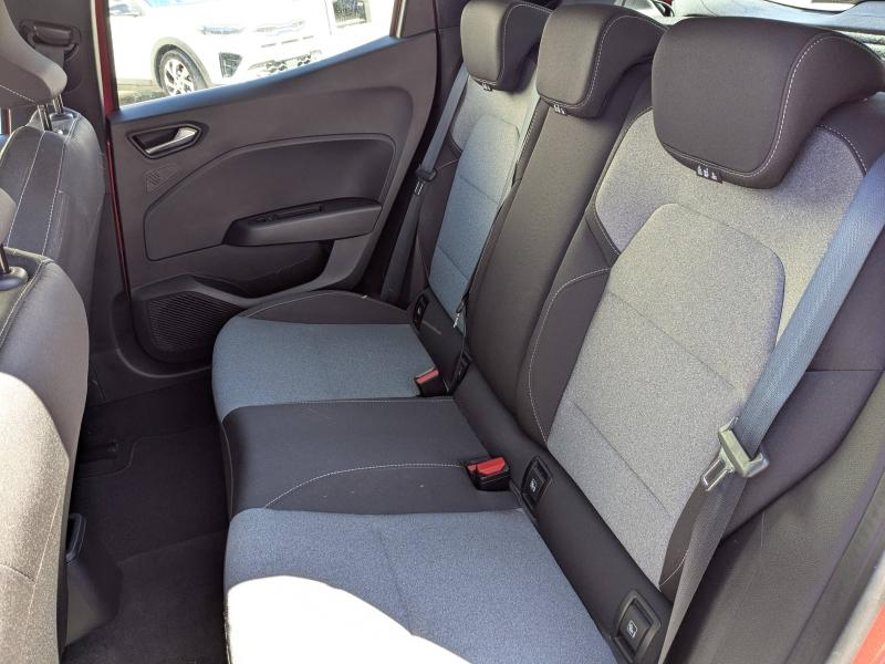 Photo 11 de l’annonce de RENAULT Clio d’occasion à vendre à GAP