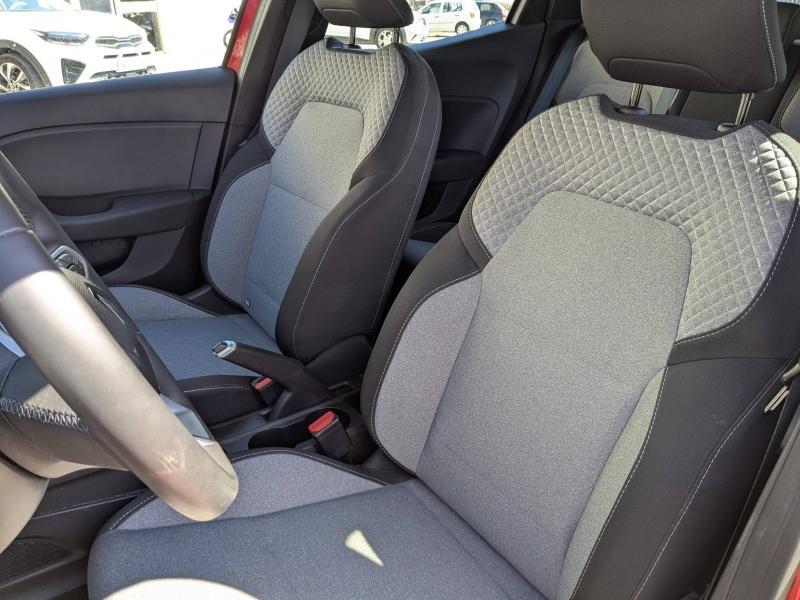 Photo 12 de l’annonce de RENAULT Clio d’occasion à vendre à GAP