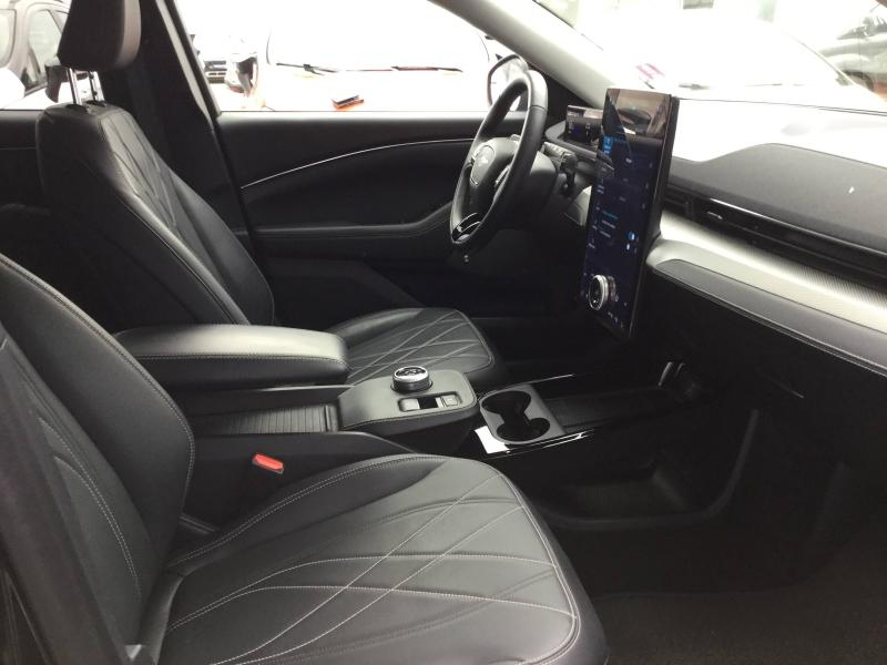 Photo 11 de l’annonce de FORD Mustang Mach-E d’occasion à vendre à AVIGNON