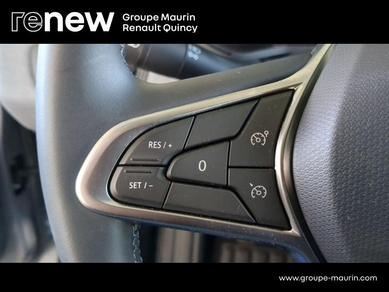 Photo 13 de l’annonce de RENAULT Clio d’occasion à vendre à QUINCY-SOUS-SÉNART