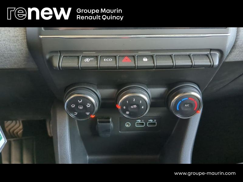 Photo 16 de l’annonce de RENAULT Clio d’occasion à vendre à QUINCY-SOUS-SÉNART