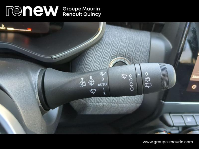 Photo 6 de l’annonce de RENAULT Clio d’occasion à vendre à QUINCY-SOUS-SÉNART