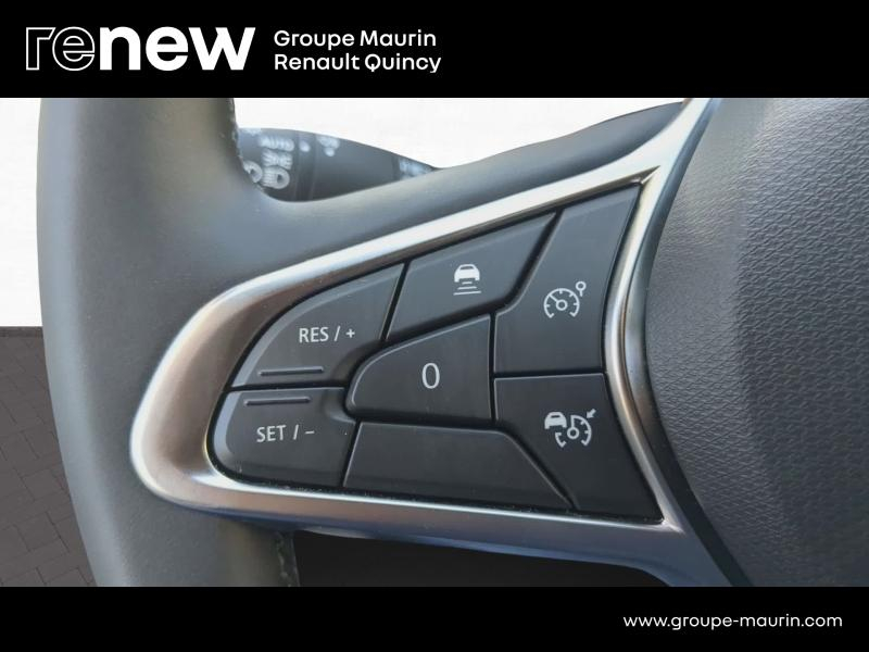 Photo 7 de l’annonce de RENAULT Clio d’occasion à vendre à QUINCY-SOUS-SÉNART
