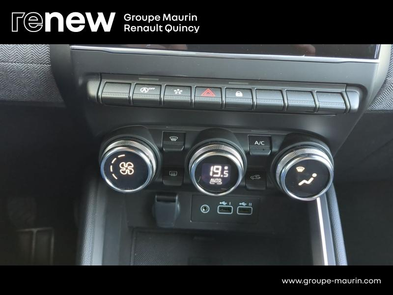 Photo 13 de l’annonce de RENAULT Clio d’occasion à vendre à QUINCY-SOUS-SÉNART