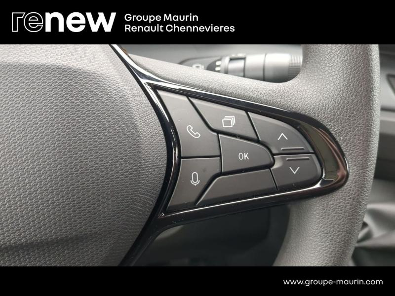 Photo 13 de l’annonce de RENAULT Master Fg VUL d’occasion à vendre à CHENNEVIÈRES-SUR-MARNE