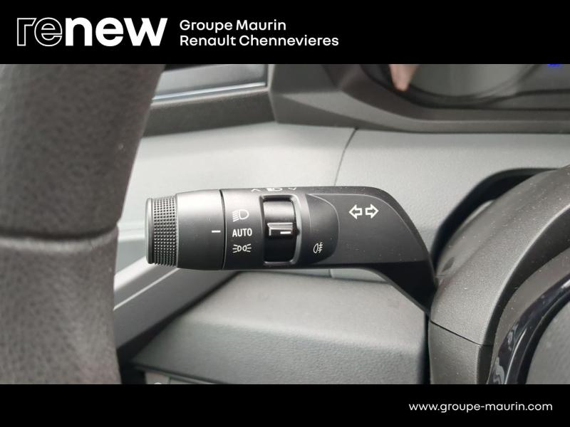 Photo 14 de l’annonce de RENAULT Master Fg VUL d’occasion à vendre à CHENNEVIÈRES-SUR-MARNE