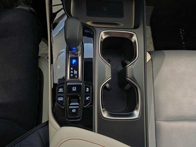 Photo 10 de l’annonce de LEXUS NX d’occasion à vendre à AUBIÈRE