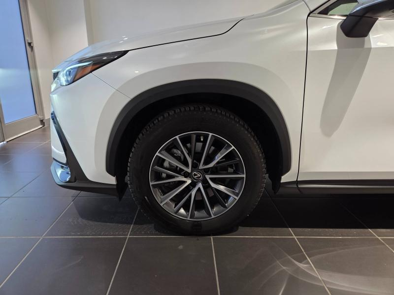 Photo 18 de l’annonce de LEXUS NX d’occasion à vendre à AUBIÈRE