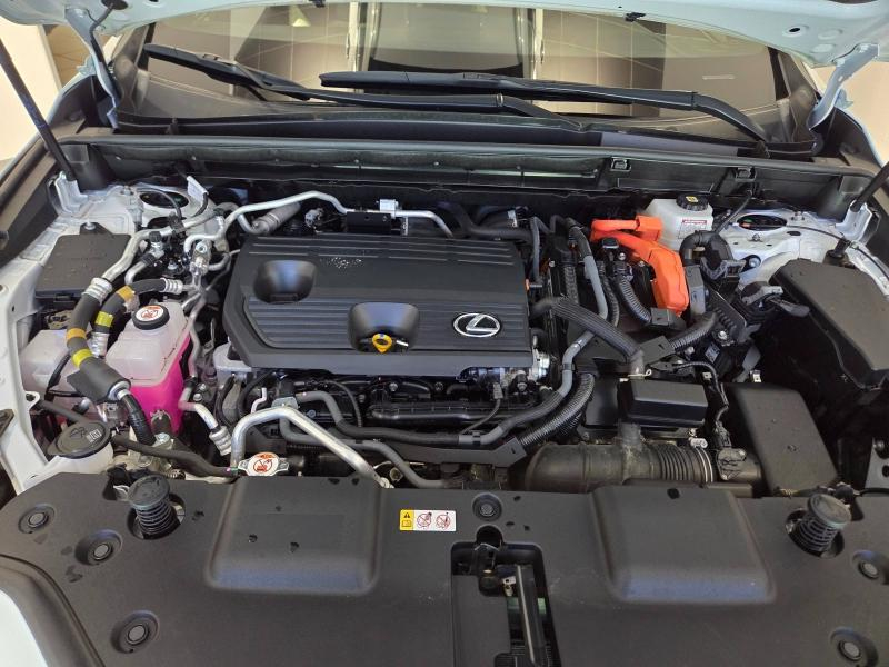 Photo 19 de l’annonce de LEXUS NX d’occasion à vendre à AUBIÈRE