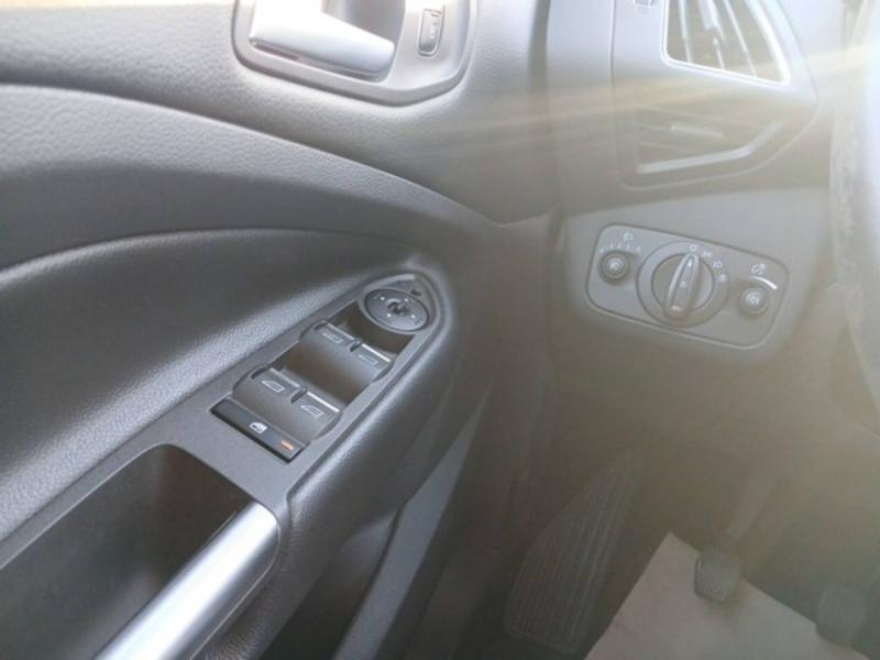 Photo 11 de l’annonce de FORD Kuga d’occasion à vendre à NÎMES