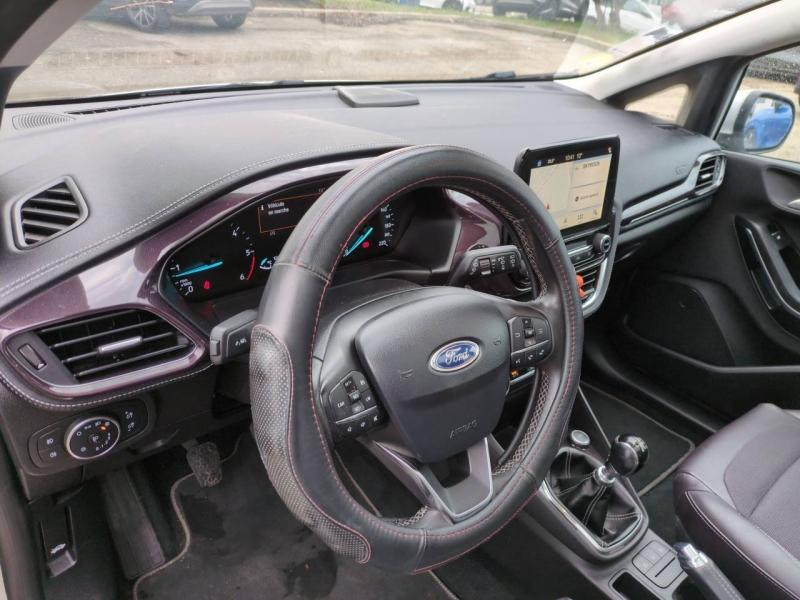 Photo 14 de l’annonce de FORD Fiesta d’occasion à vendre à NÎMES