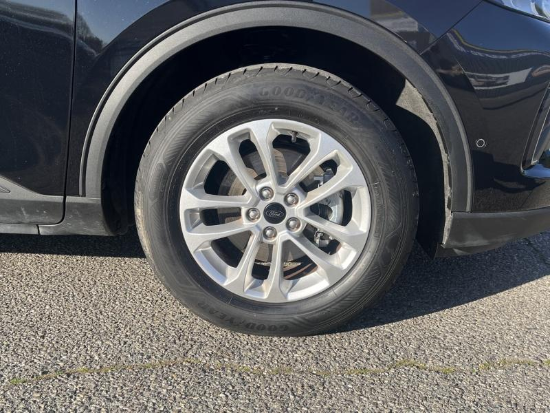 Photo 15 de l’annonce de FORD Kuga d’occasion à vendre à CARPENTRAS