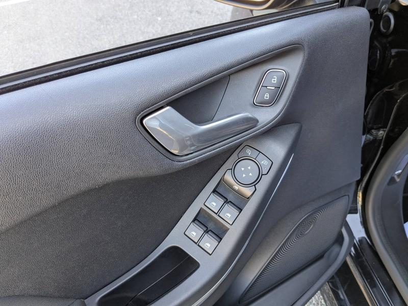 Photo 8 de l’annonce de FORD Fiesta d’occasion à vendre à LA VALETTE