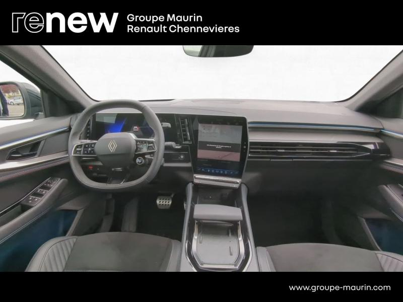 Photo 18 de l’annonce de RENAULT  d’occasion à vendre à CHENNEVIÈRES-SUR-MARNE