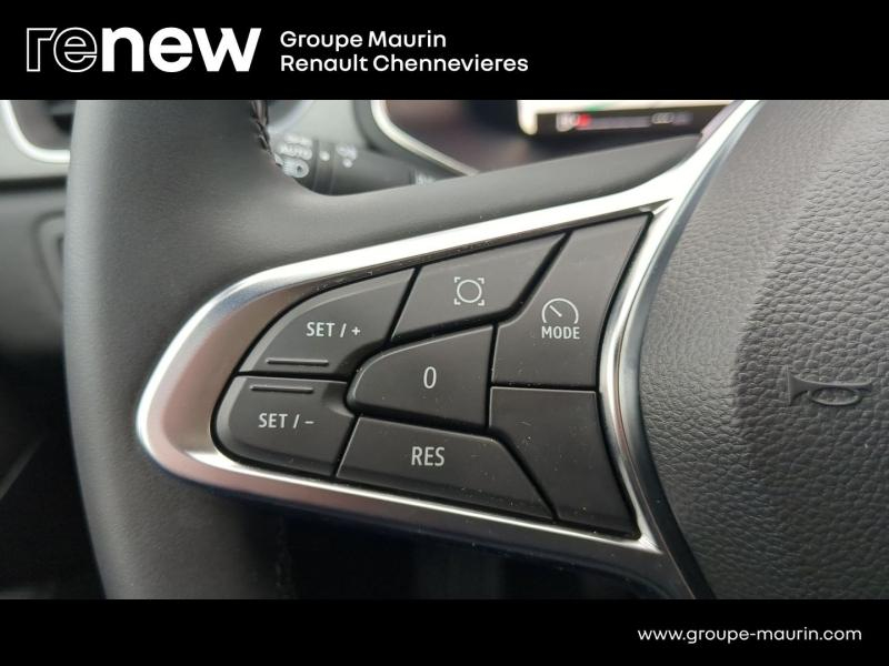 Photo 16 de l’annonce de RENAULT Captur d’occasion à vendre à CHENNEVIÈRES-SUR-MARNE