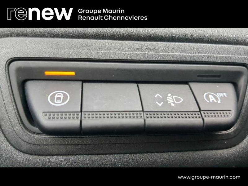 Photo 20 de l’annonce de RENAULT Captur d’occasion à vendre à CHENNEVIÈRES-SUR-MARNE