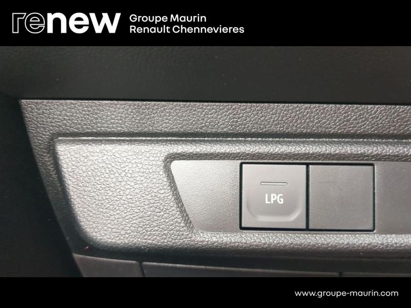 Photo 20 de l’annonce de DACIA Sandero d’occasion à vendre à CHENNEVIÈRES-SUR-MARNE