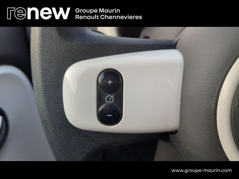 Photo 15 de l’annonce de RENAULT Twingo d’occasion à vendre à CHENNEVIÈRES-SUR-MARNE