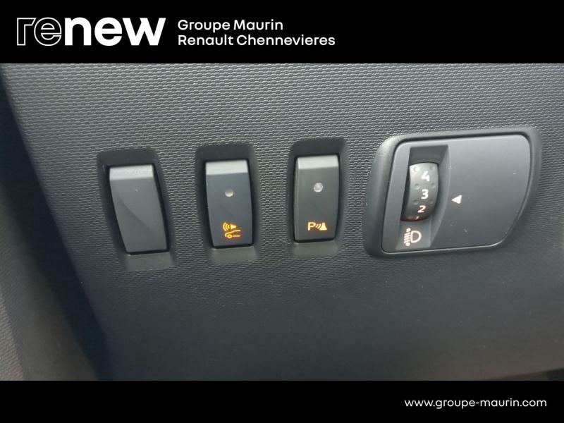 Photo 20 de l’annonce de RENAULT Twingo d’occasion à vendre à CHENNEVIÈRES-SUR-MARNE