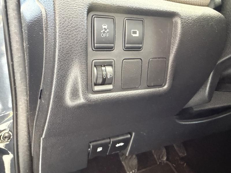 Photo 18 de l’annonce de NISSAN Micra d’occasion à vendre à PAYS DE GEX