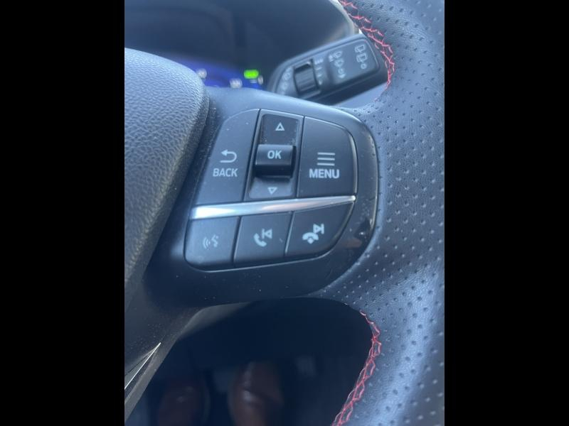 Photo 14 de l’annonce de FORD Kuga d’occasion à vendre à BRIGNOLES