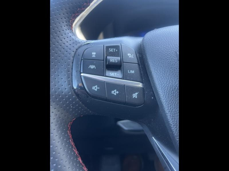 Photo 15 de l’annonce de FORD Kuga d’occasion à vendre à BRIGNOLES