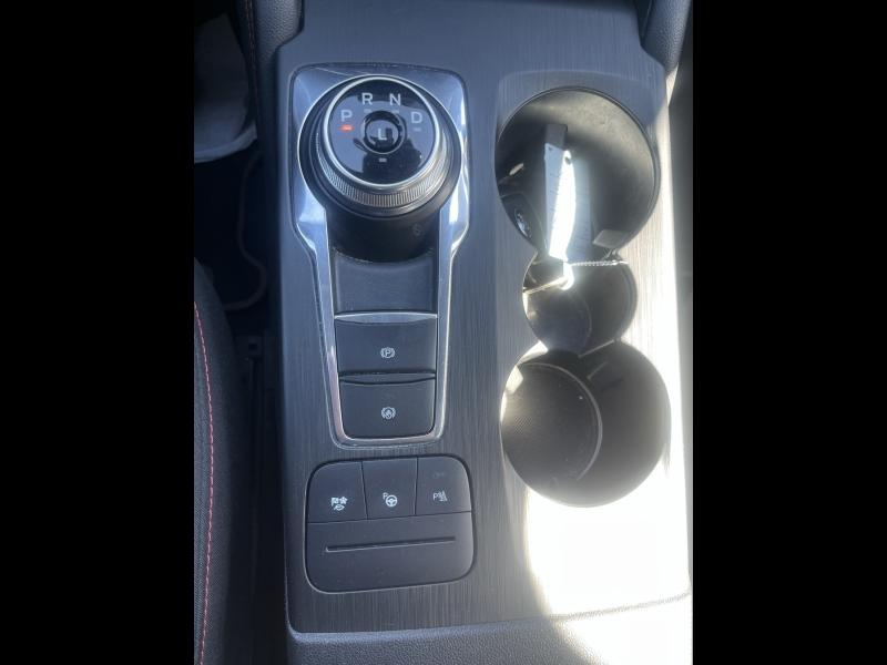 Photo 20 de l’annonce de FORD Kuga d’occasion à vendre à BRIGNOLES