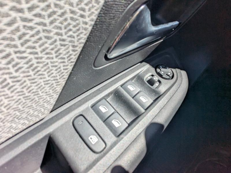 Photo 14 de l’annonce de CITROEN C4 d’occasion à vendre à DRAGUIGNAN