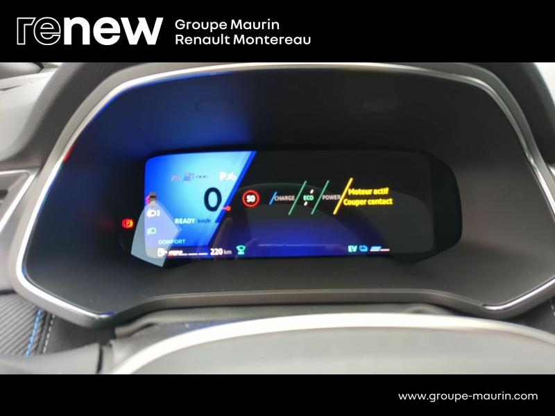 Photo 8 de l’annonce de RENAULT  d’occasion à vendre à VARENNES SUR SEINE